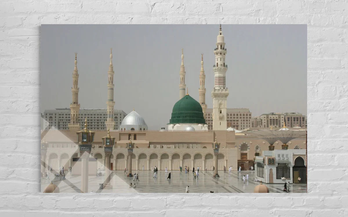 Masjid an-Nabawi Medina Glass Wall Art – Islamic Home Decor