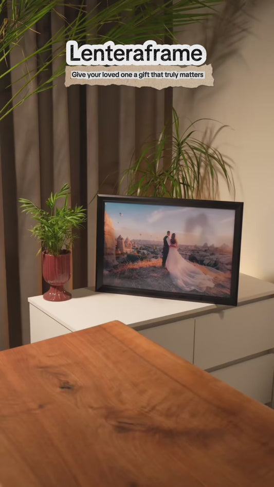 3D Lenticular Changing Picture Frame – Two Photos